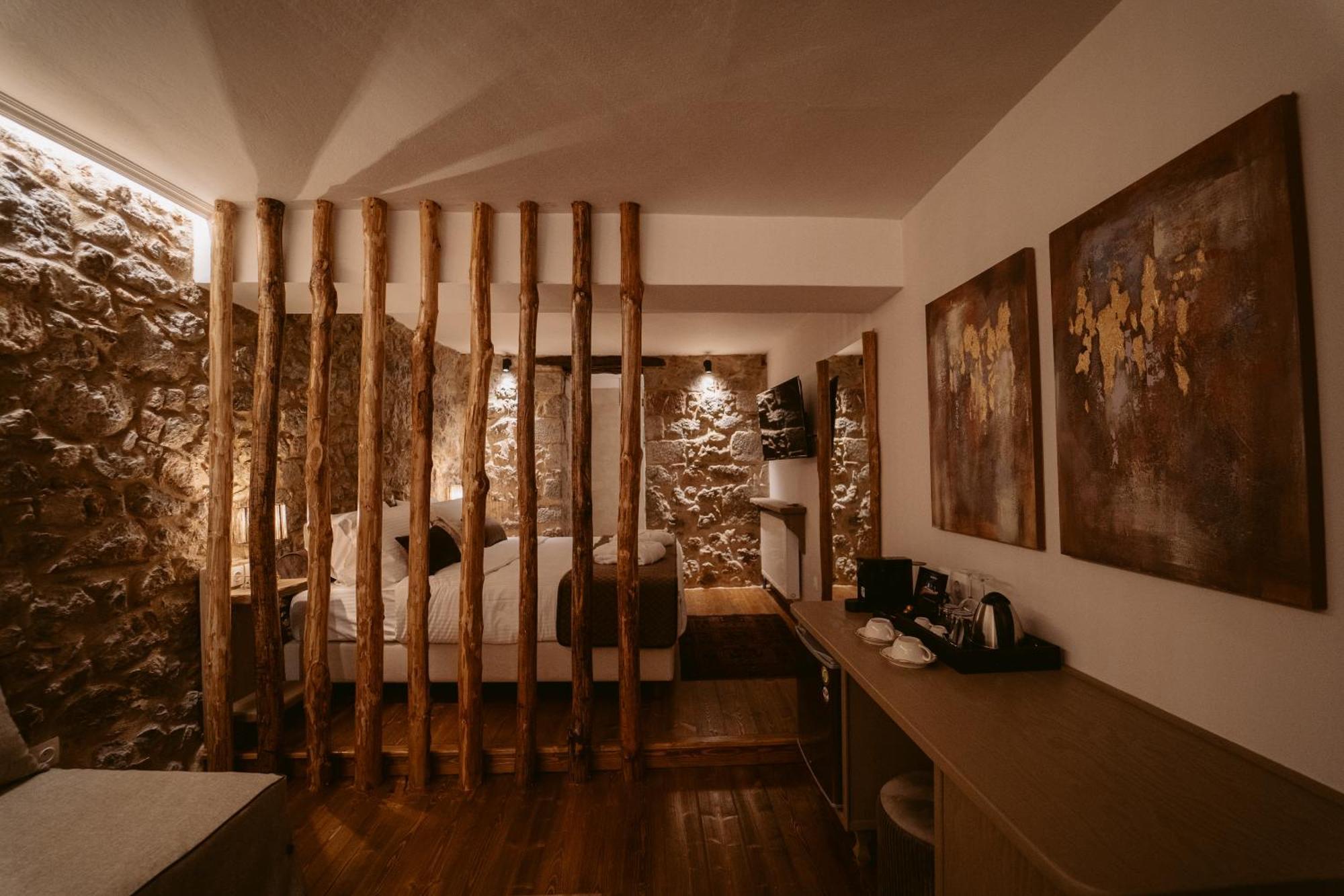 Afanos Guesthouse Arachova Quarto foto