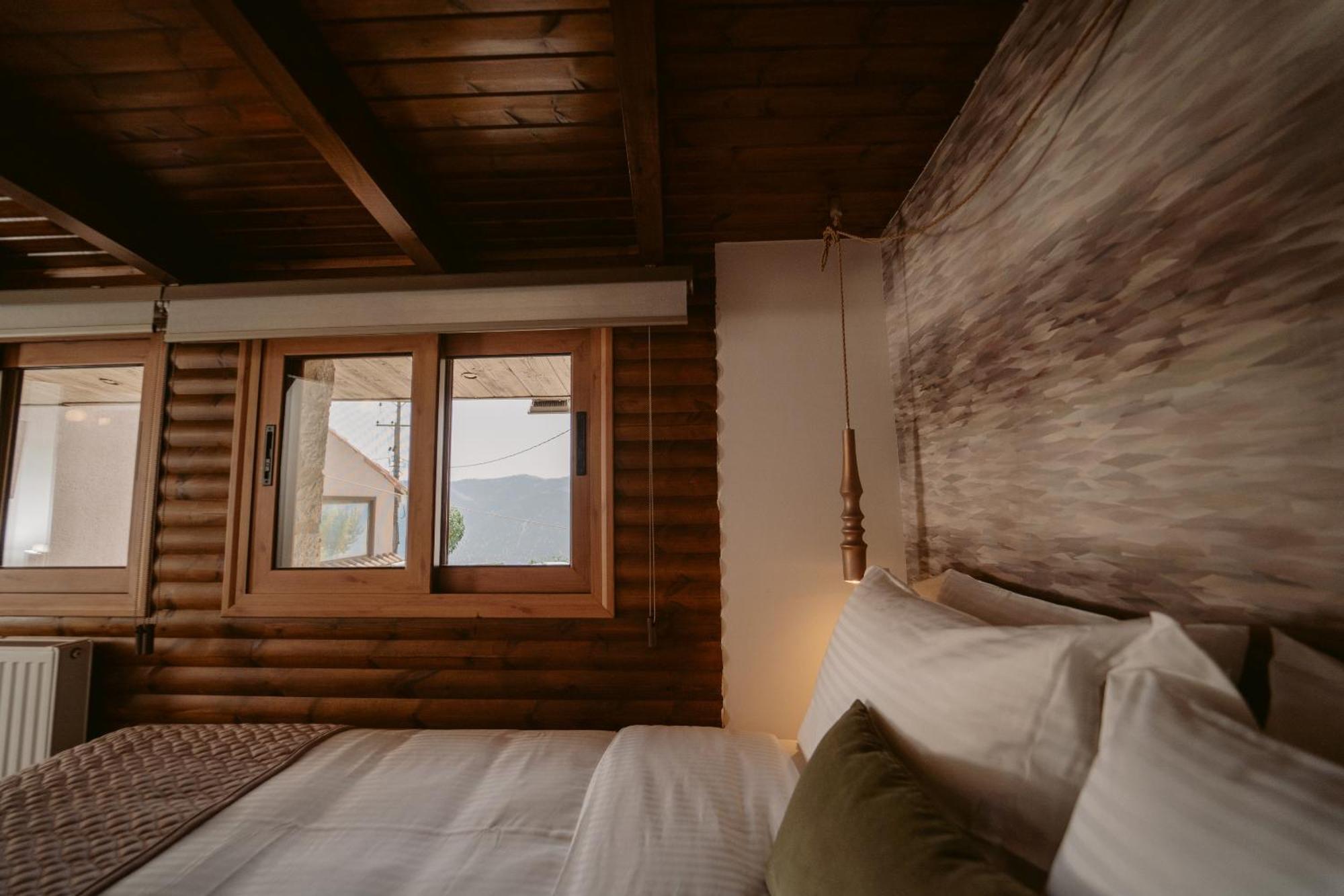 Afanos Guesthouse Arachova Quarto foto