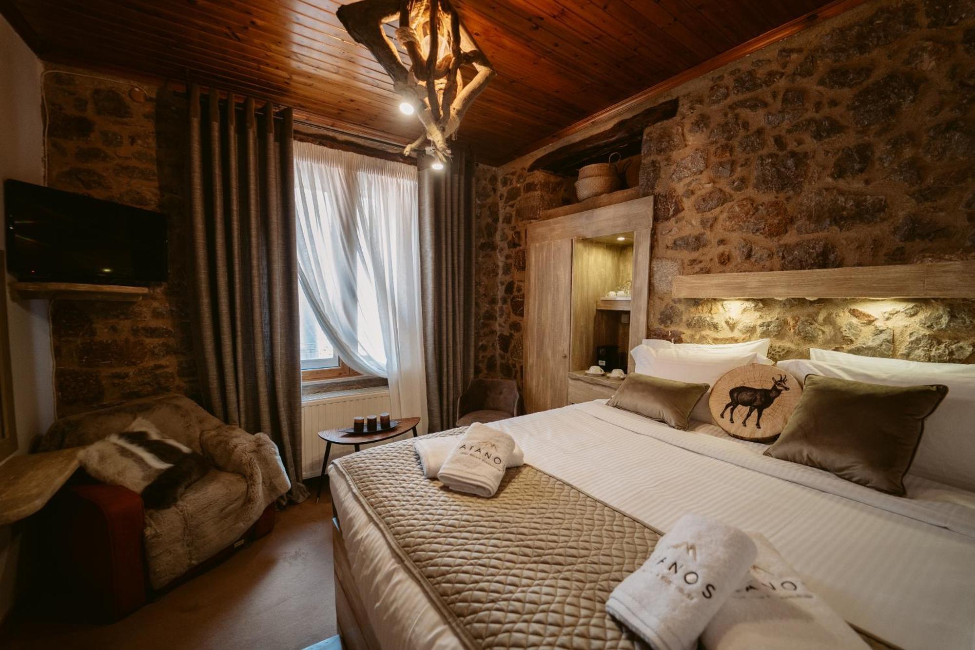 Afanos Guesthouse Arachova Quarto foto