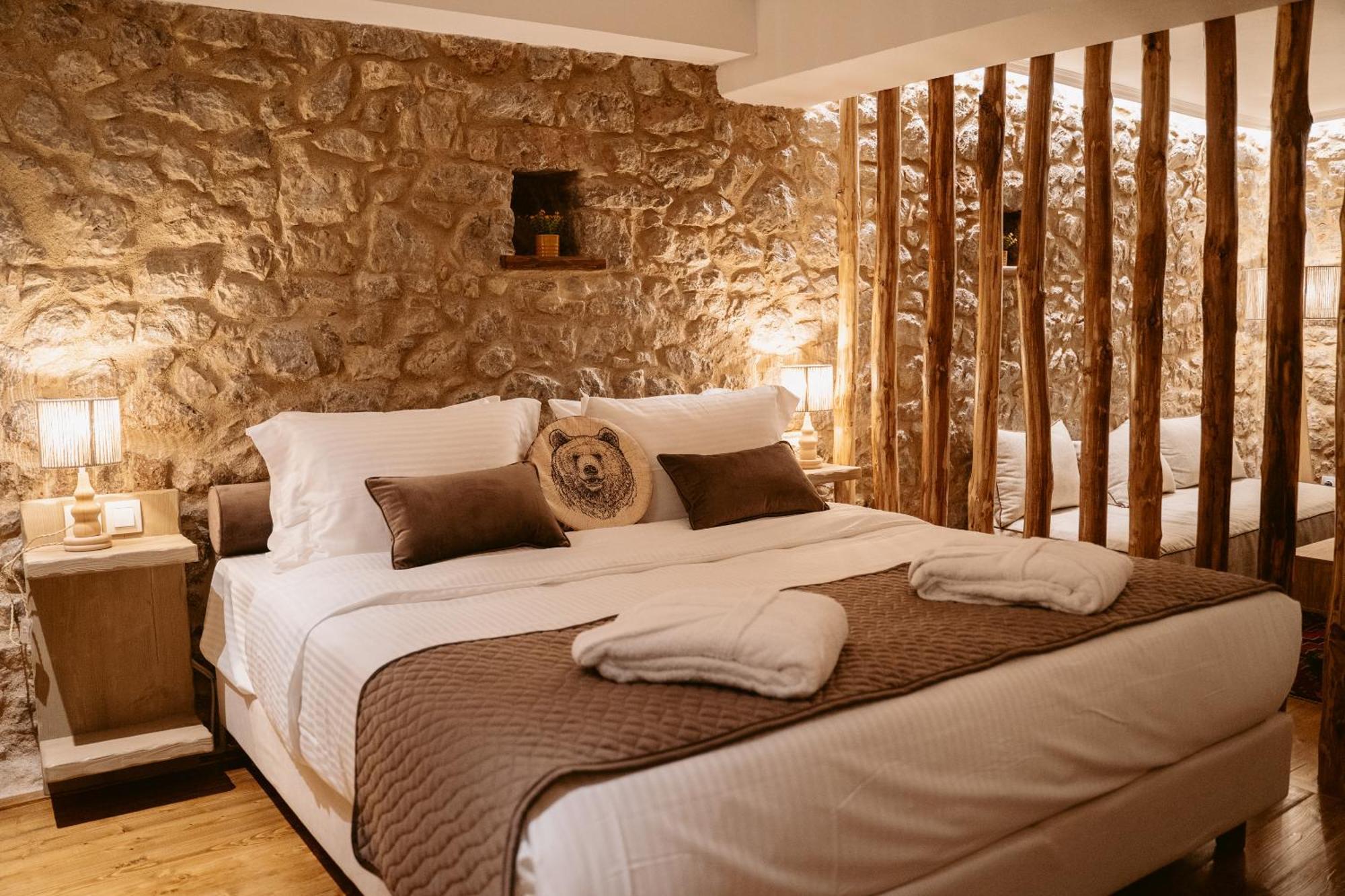 Afanos Guesthouse Arachova Quarto foto