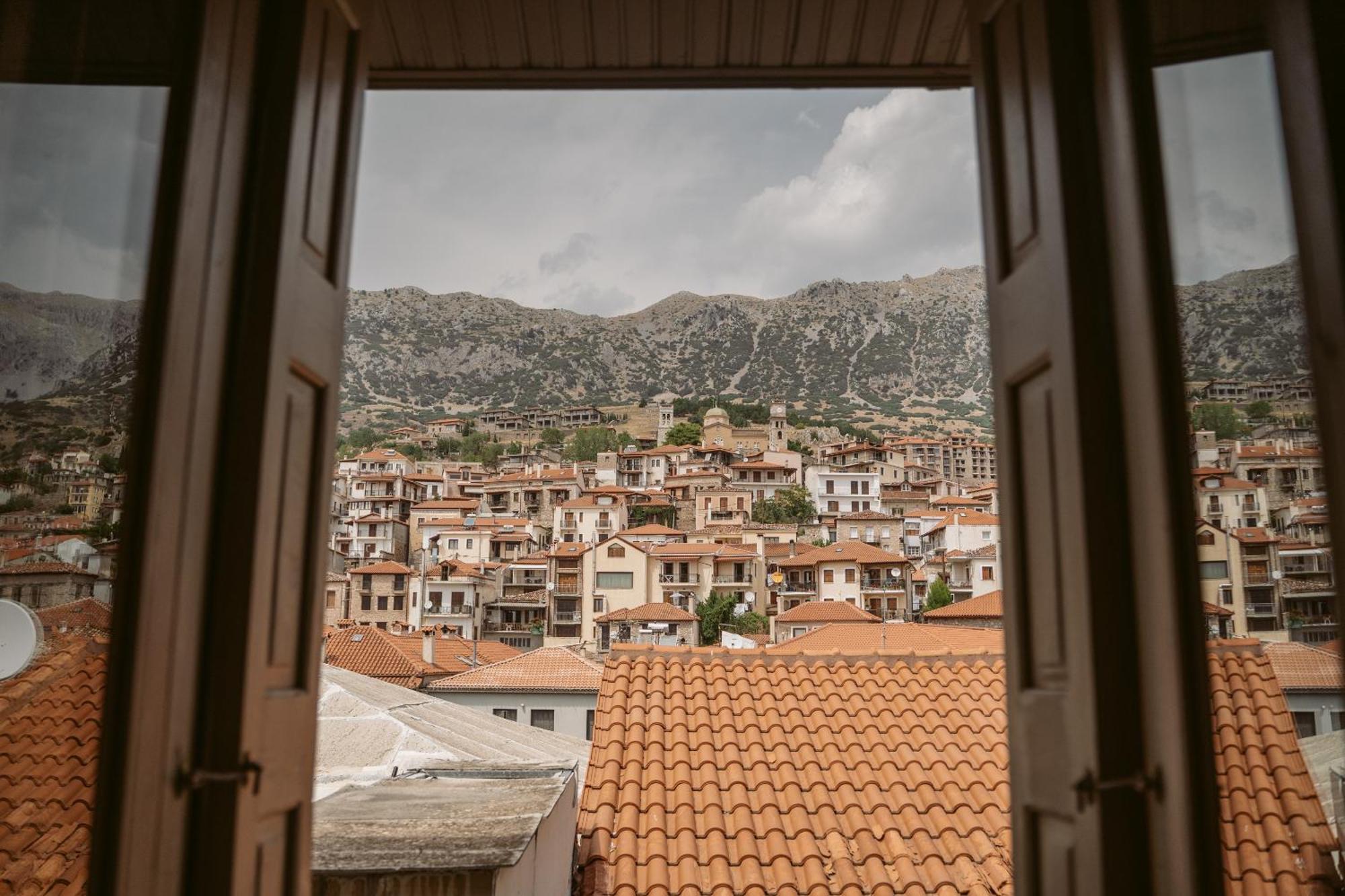 Afanos Guesthouse Arachova Quarto foto