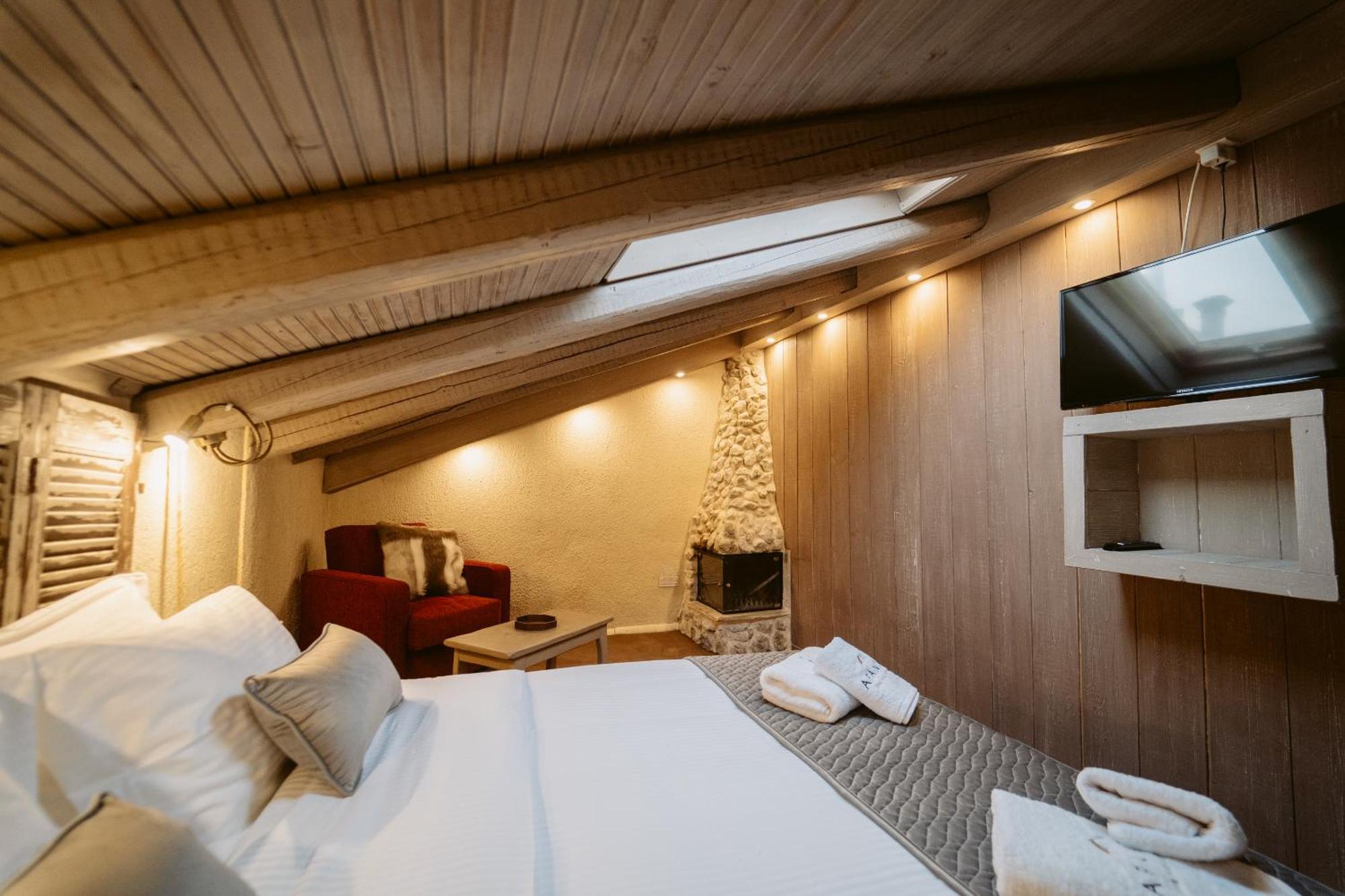 Afanos Guesthouse Arachova Quarto foto